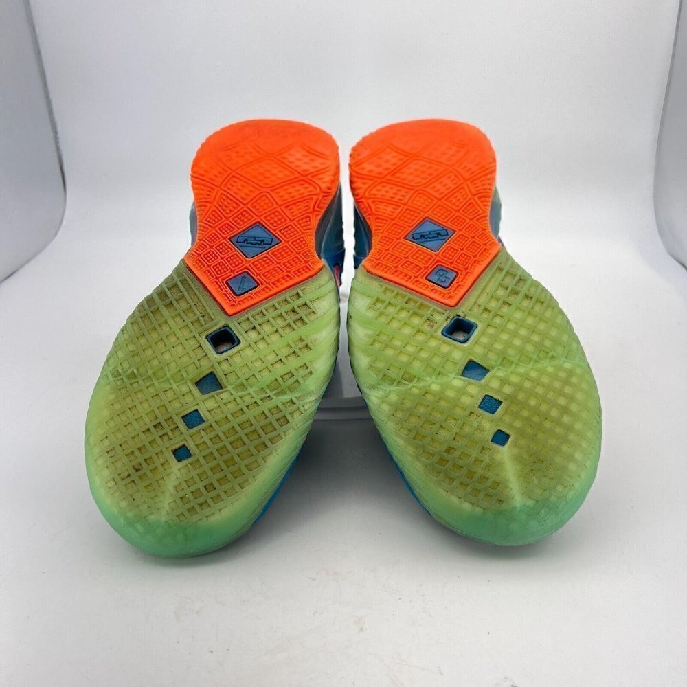 Nike Lebron XVIII 18 Youth Size 7Y CW2760 300 Green Abyss Red Basketball Shoes - Picture 10 of 14